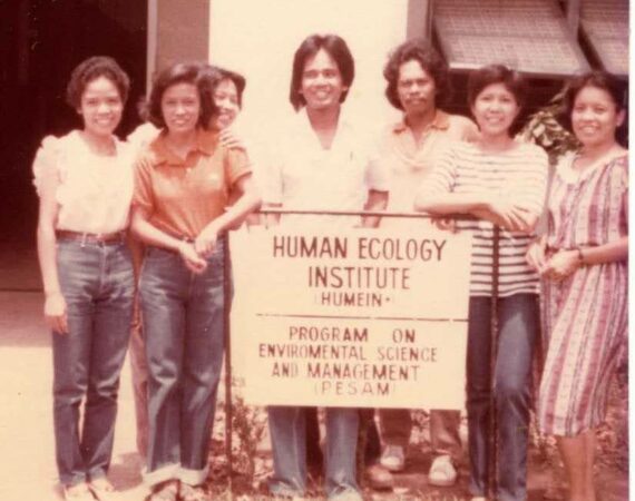 The old marker of CHE as Human Ecology Institute during the 1980s. Photo from Raymundo Mendoza